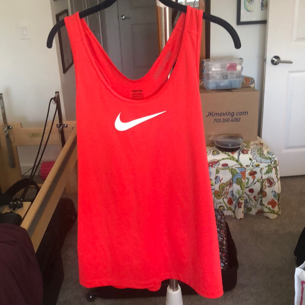 Nike pro exercise tank top